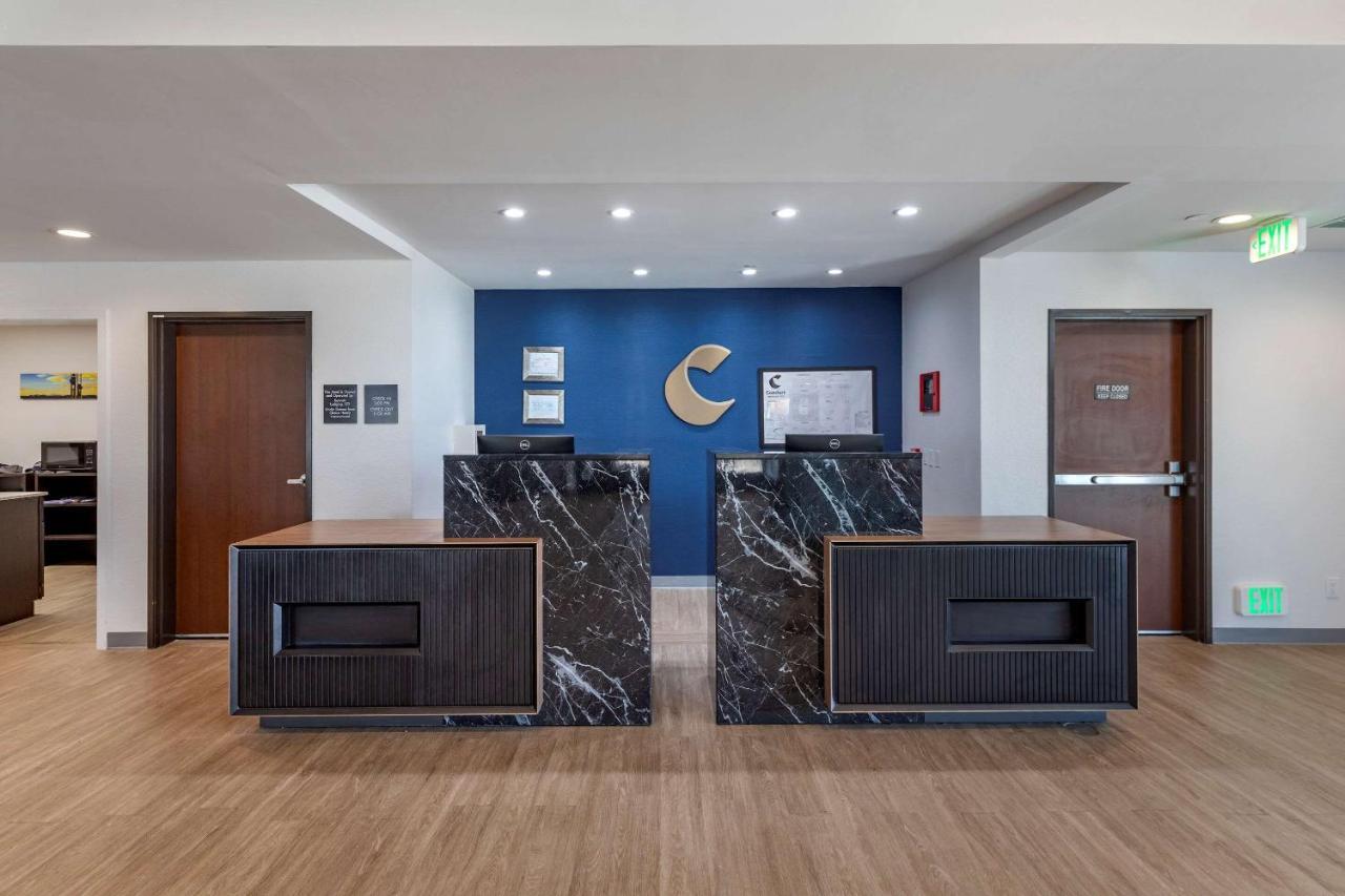 Comfort Inn & Suites Bennett Strasburg 외부 사진