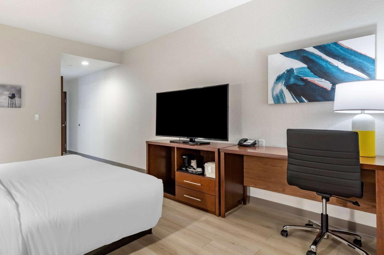 Comfort Inn & Suites Bennett Strasburg 외부 사진