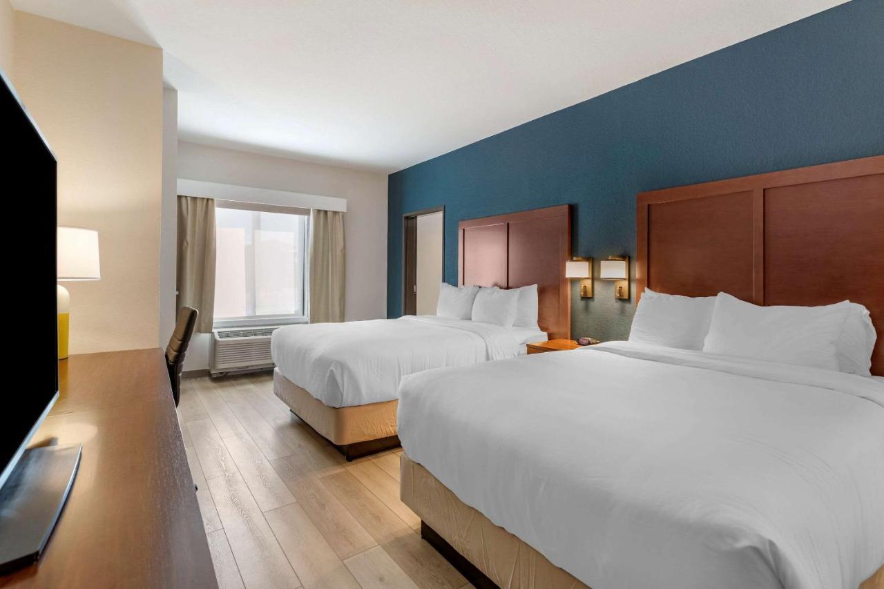 Comfort Inn & Suites Bennett Strasburg 외부 사진